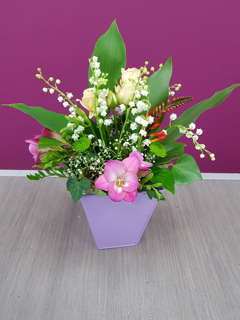 Bouquets et compositions à l'honneur au mois de Mai | Fleuriste Sarlat |  Fleurs & Grain d'Folie